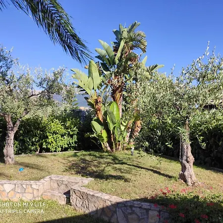 Casa Maremonti Immersa Nel Verde Vicino Cefalu *