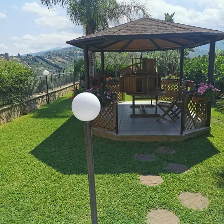 Casa Maremonti Immersa Nel Verde Vicino Cefalu Holiday home